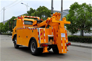 新河高速路拖车费